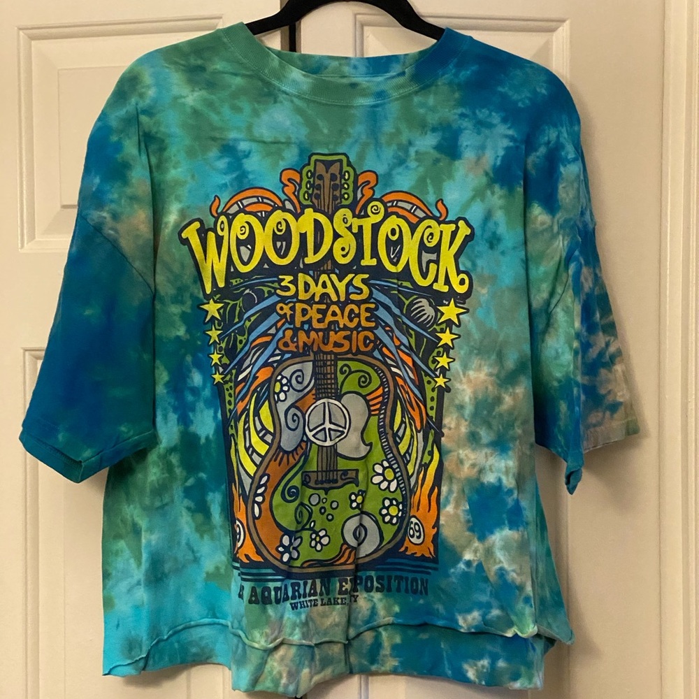 Vintage tee, cut the bottom myself to be more cropped